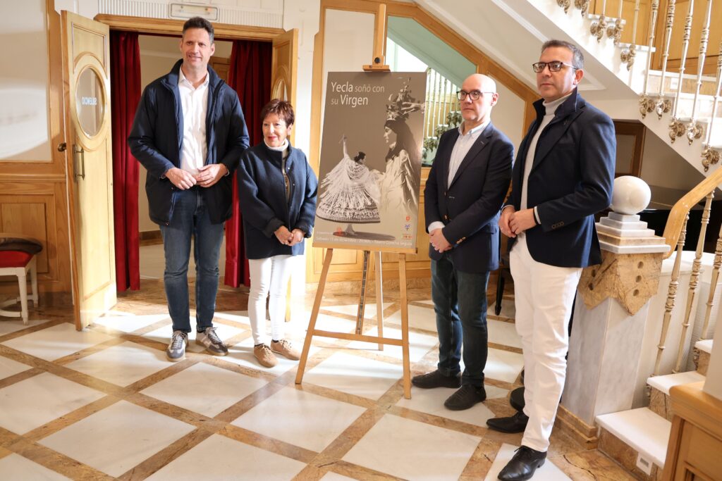 Gala benéfica Coros y Danzas Yecla