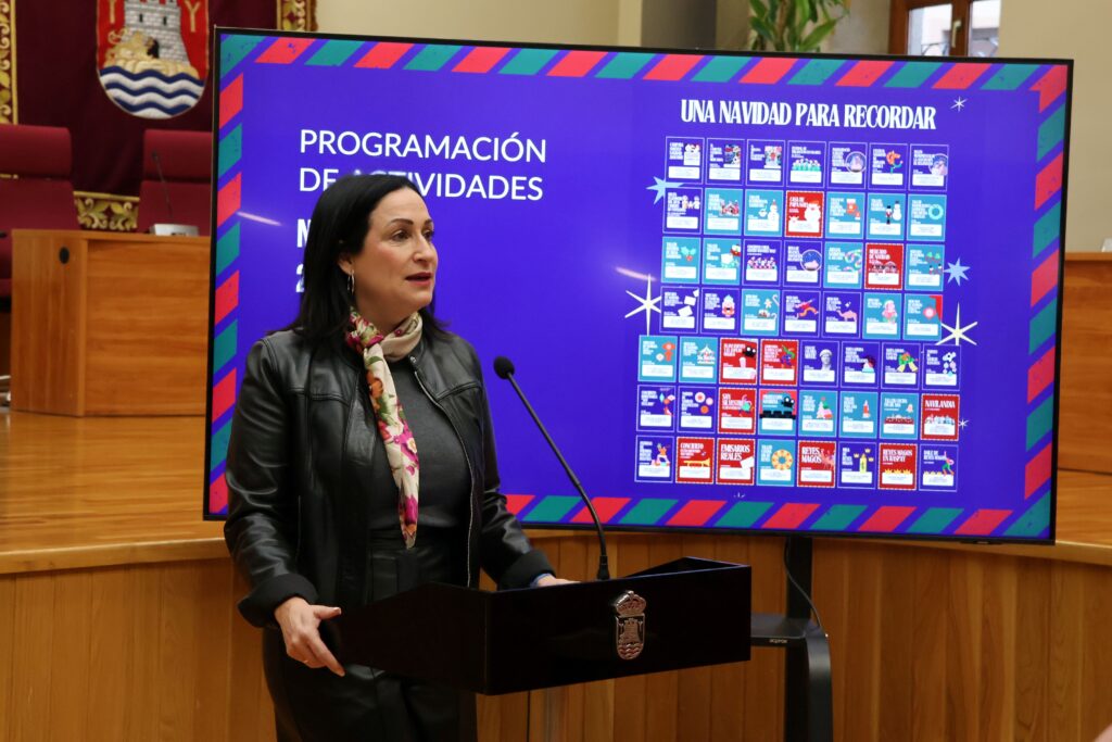 foto alcaldesa presenta programacion navidad 2025